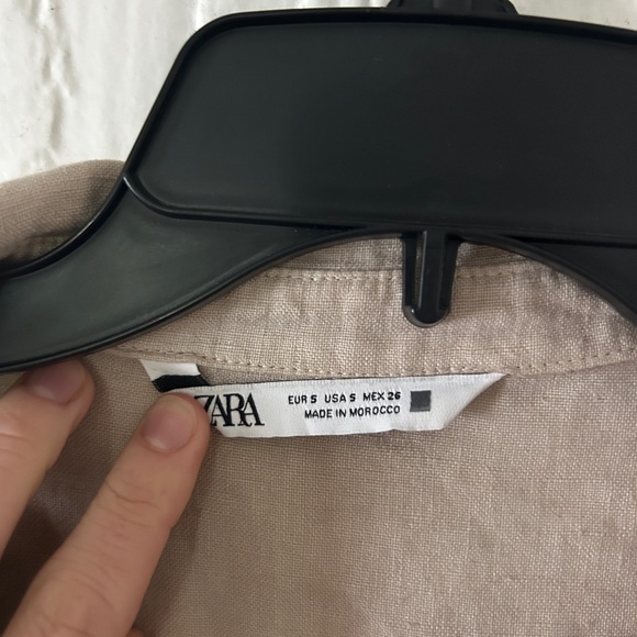 Zara Cropped Linen Button Down - Picture 3 of 3